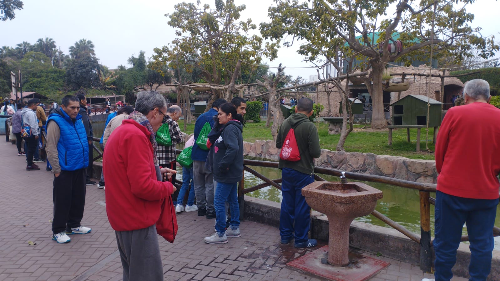 Paseo al Parque de las leyendas con los chicos de la Casa