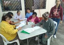 Hacemos que participen de algunas actividades, dibujo y pintura para la destreza mental Hacemos que participen de algunas actividades, dibujo y pintura para la destreza mental